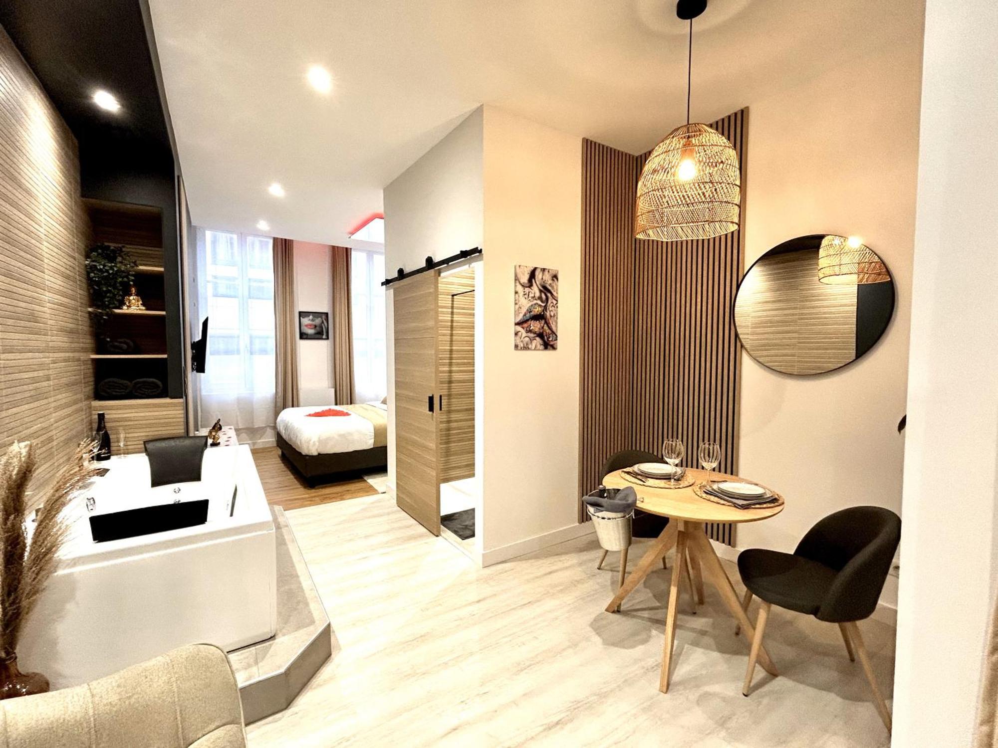 Suite Cosy Jacuzzi Troyes - Secrets D'Ana מראה חיצוני תמונה